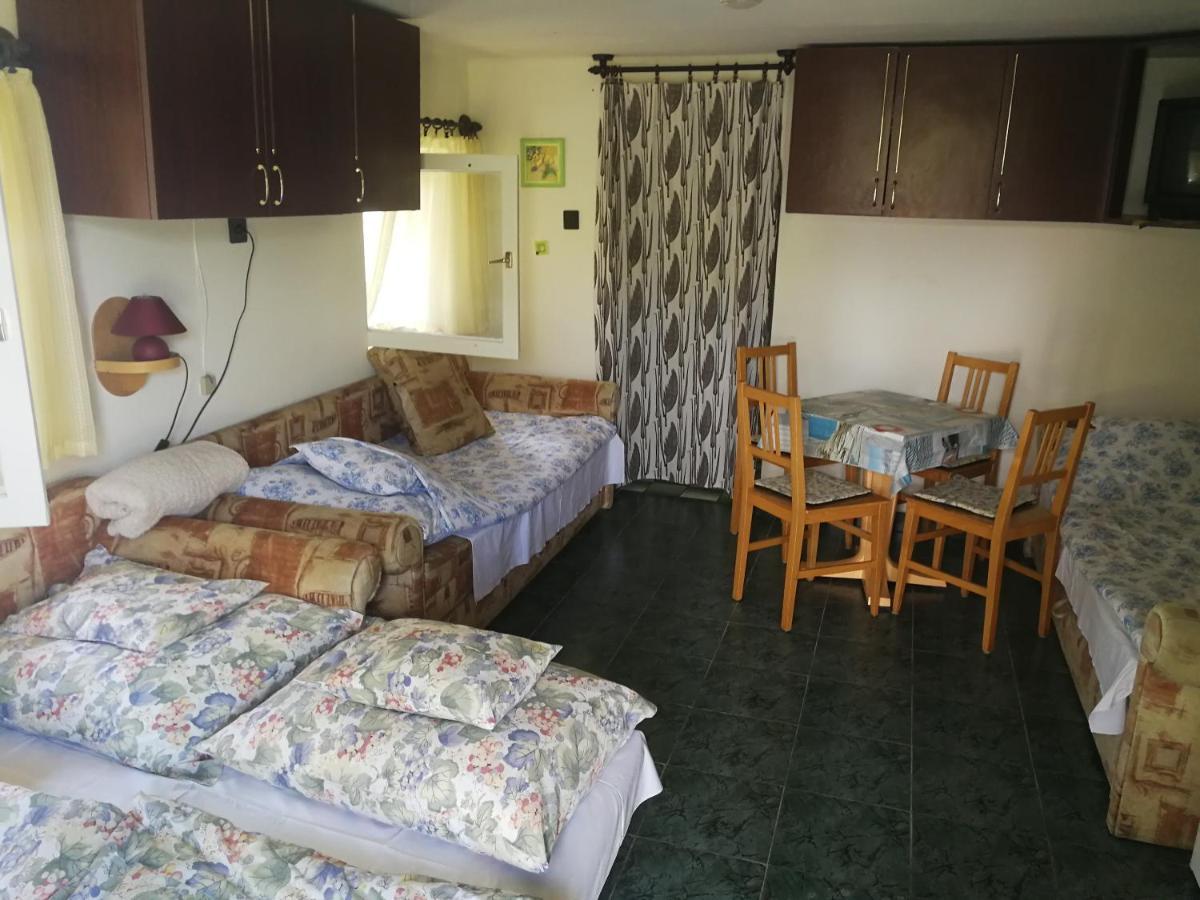 Kuckoz-Lak Hotel Balatonmáriafürdő Buitenkant foto